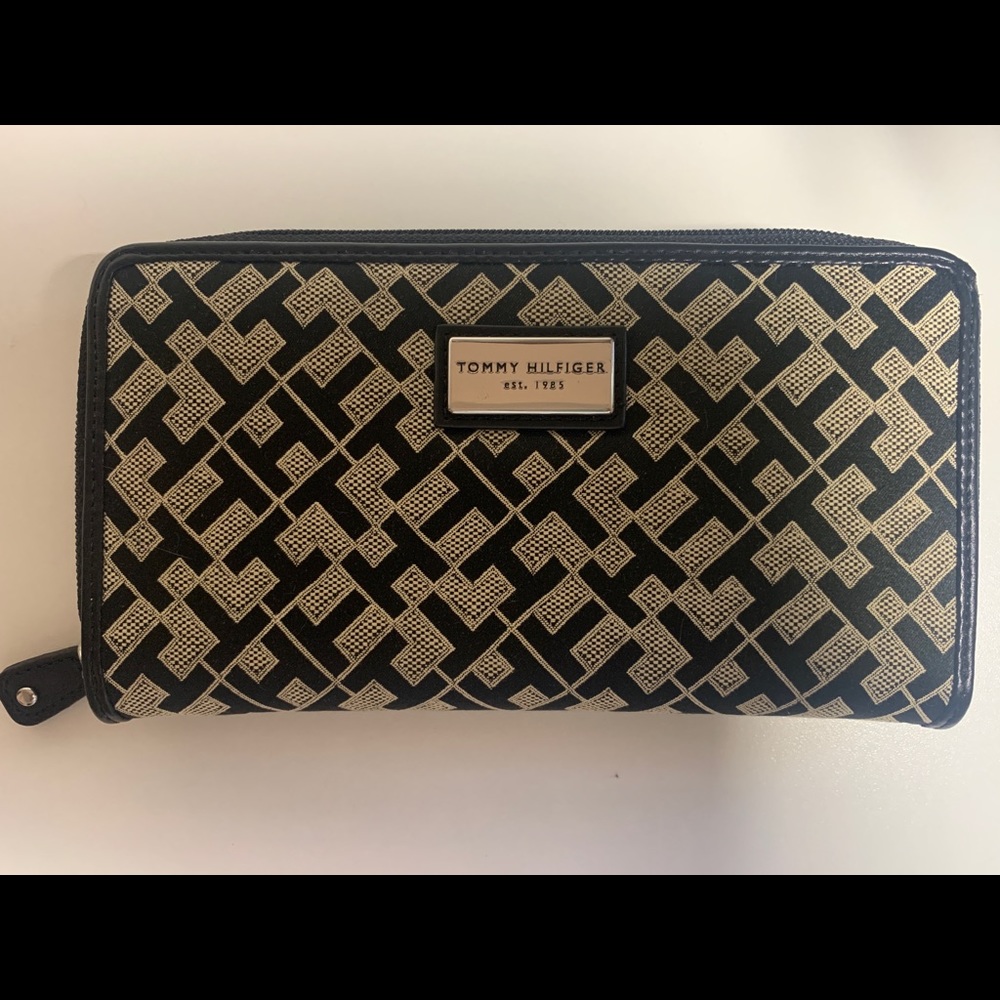 Tommy Hilfiger Wallet